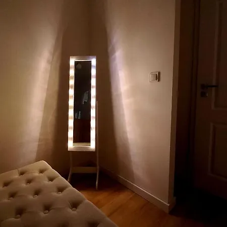 Apartment With Small Tub *