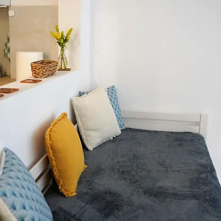 With Small Tub Apartment *